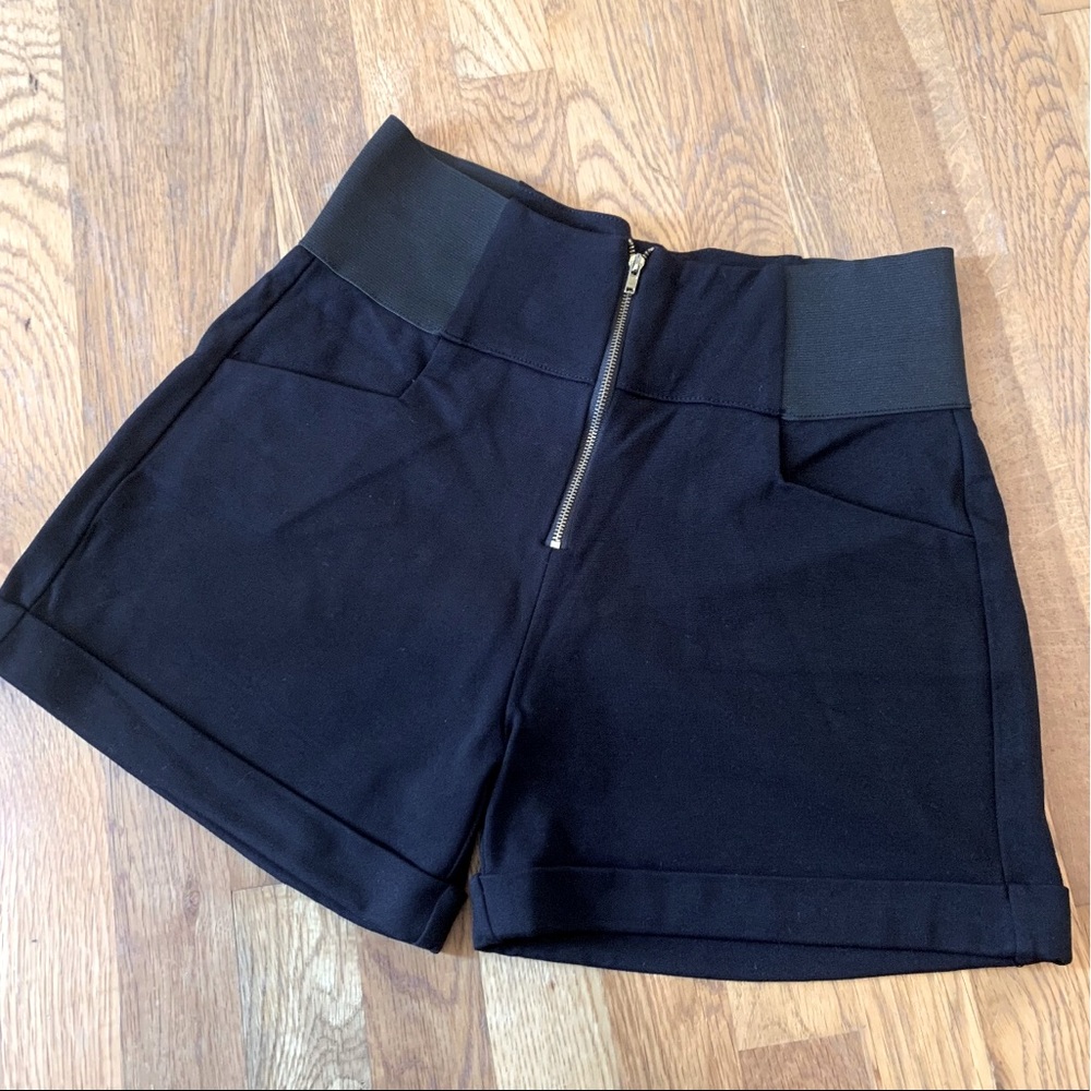 High waisted elastic waistband black shorts. Size Large